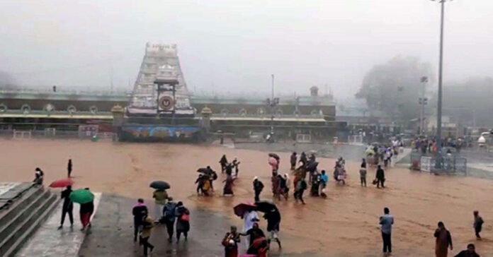 heavy rains floods in tirupati